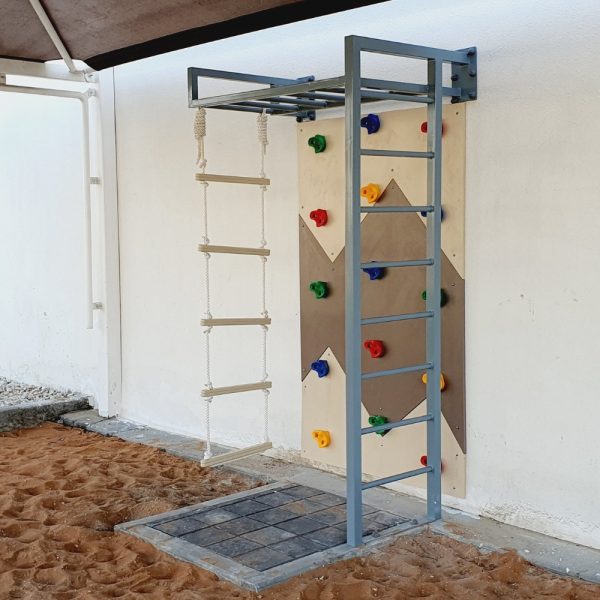 Climbing-Wall-Monkey-Bar-Safety-Mat