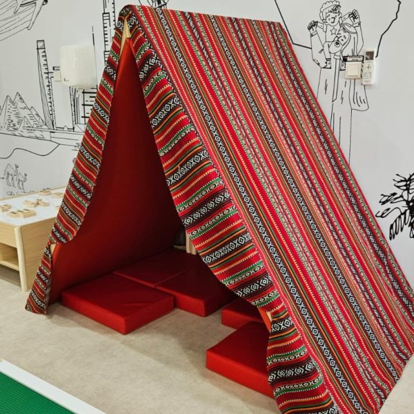 Tepee With Cushion Seat