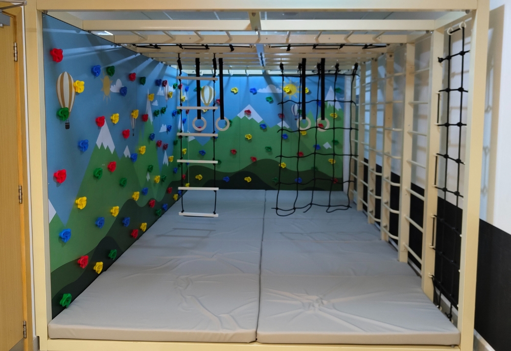Kent College Dubai: Indoor Adventure Box Design & Installation