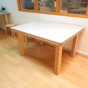 Moon-Kids-Small-Work-Bench-DESS