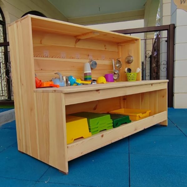 Outdoor Construction Corner Workbench