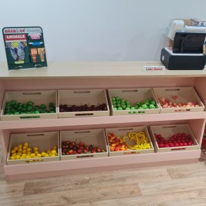 Noura' Shelf Unit