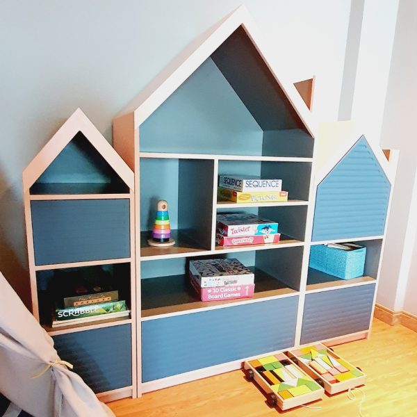 SHE50 - House Shelving Unit With Drawers