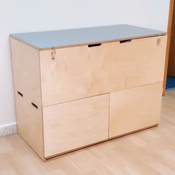 Large Storage Box With Slow Closing Hinges