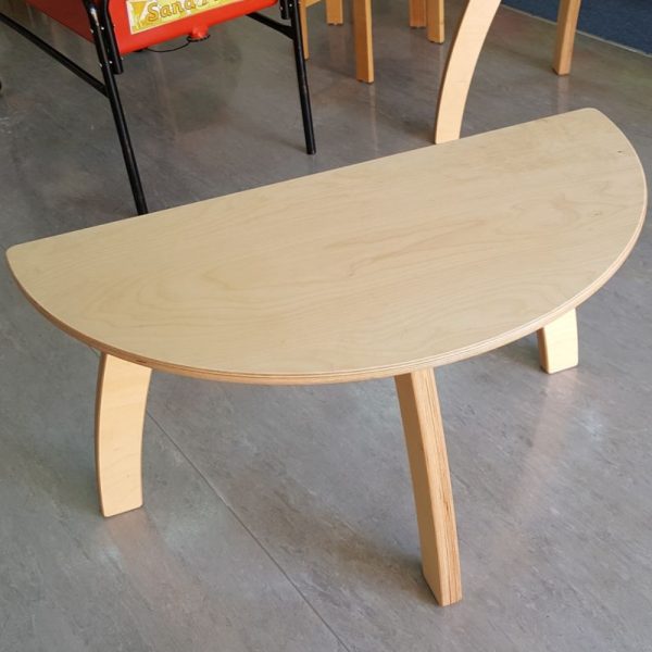 TABROU7 - Small Semi Circle Table