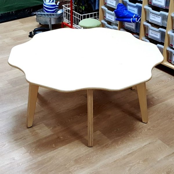 TABROU9 - Flower Table