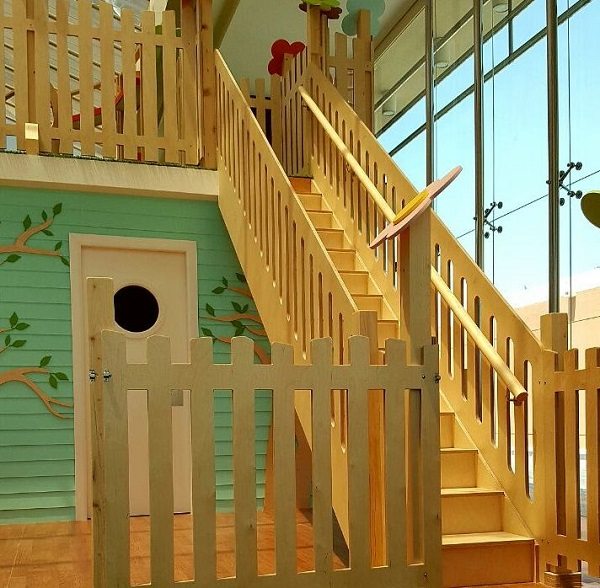 moon kids bespoke staircase with 14 steps