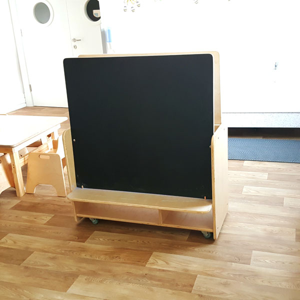 /moon-kids-double-sided-art-easel-2
