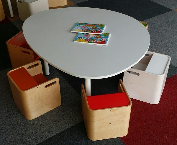 moon kids furniture egg shaped table