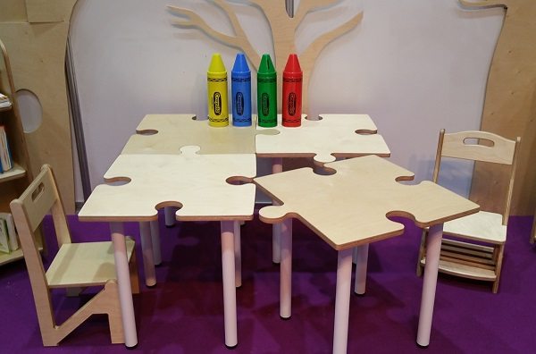 moon-kids-furniture-jigsaw-puzzle-table