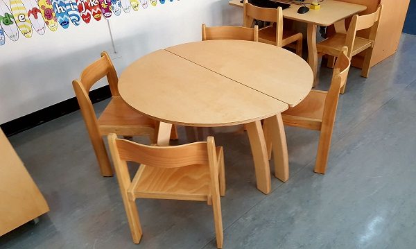 moon kids furniture semi circle table3