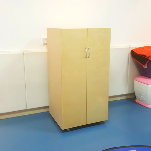 moon-kids-mobile-cot-cabinet-3