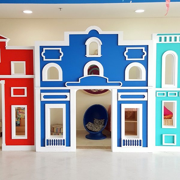 moon kids playhouse european bank play house