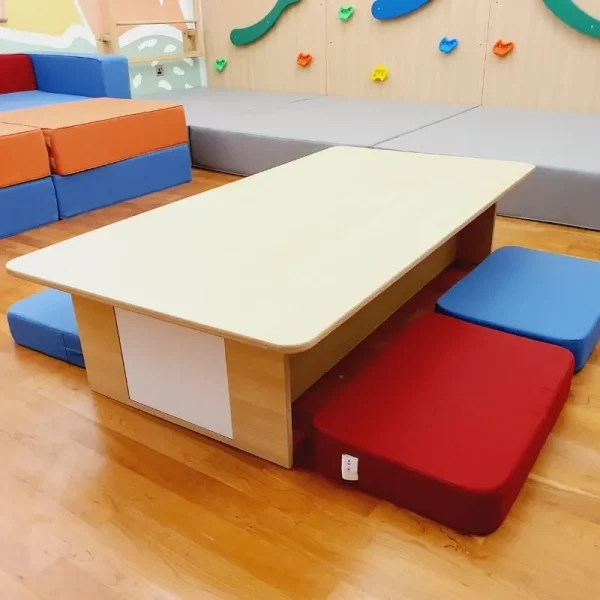Play Table with 4 Cushion